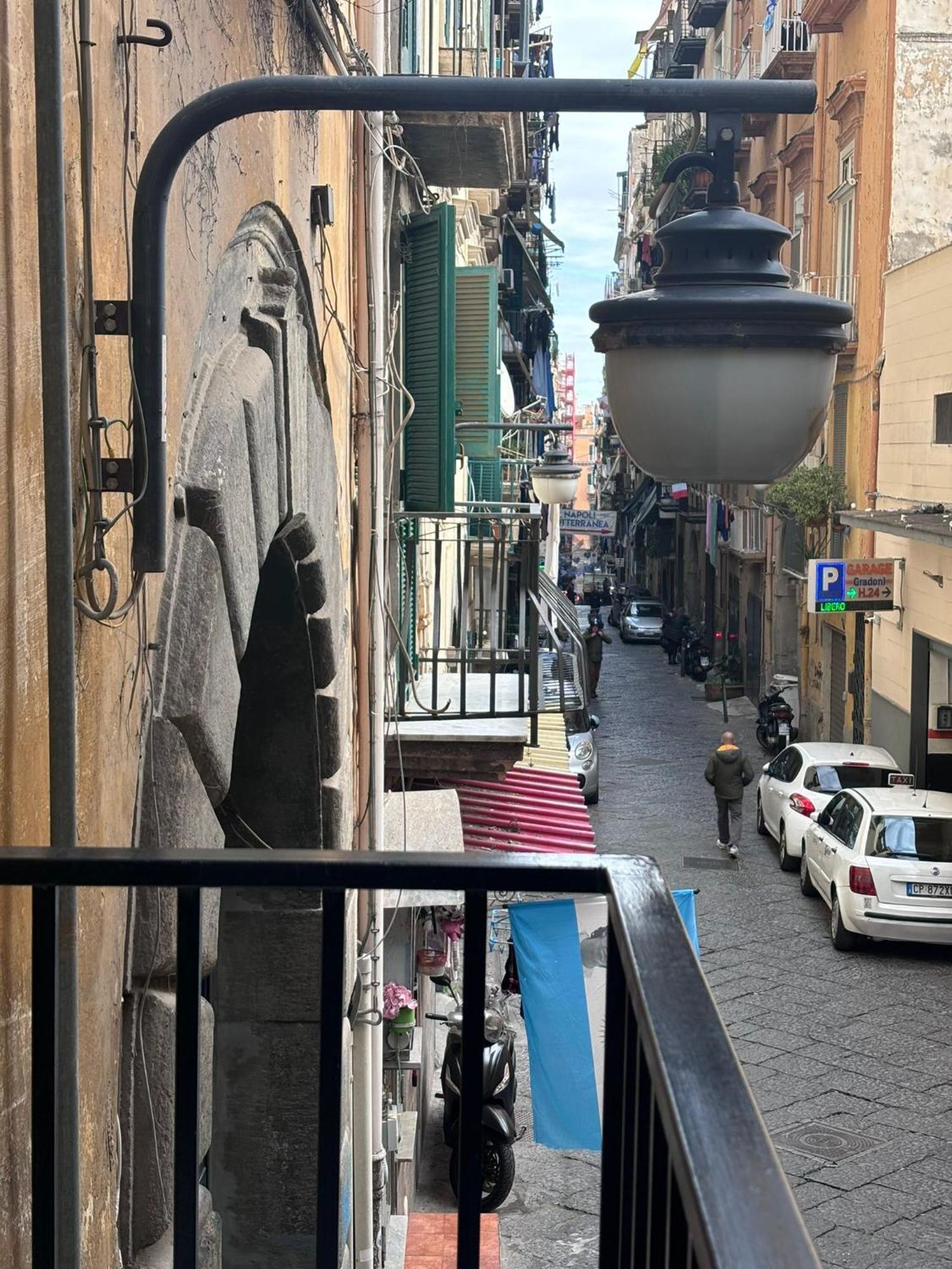 Ai 13 Gradoni Di Chiaia Bed and Breakfast Napoli Eksteriør billede
